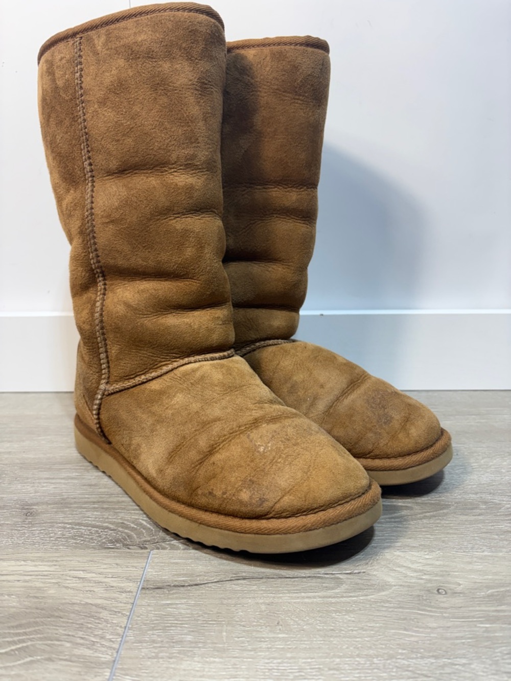 UGG classic tall chestnut suede boots size 8